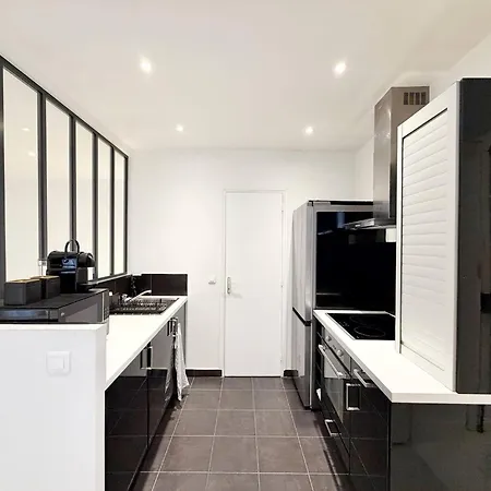 Charming In The Heart Of Rpublique Appartement Paris